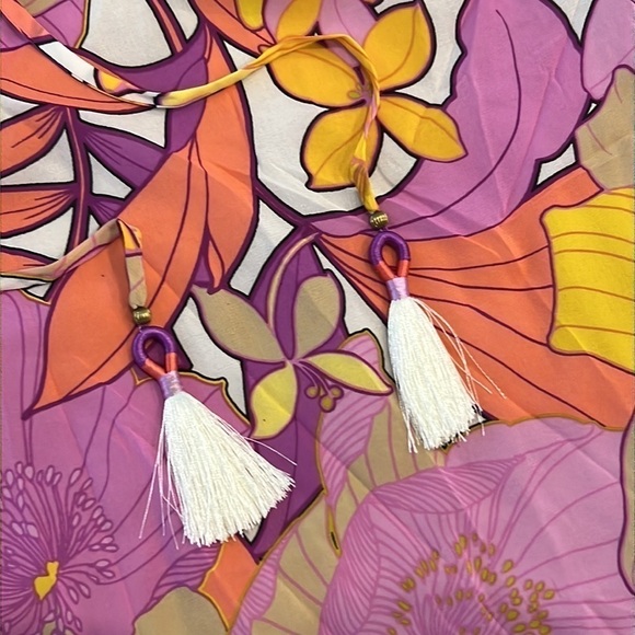 🌸 Trina Turk Abree Floral Printed Top Size Medium - Picture 6 of 10